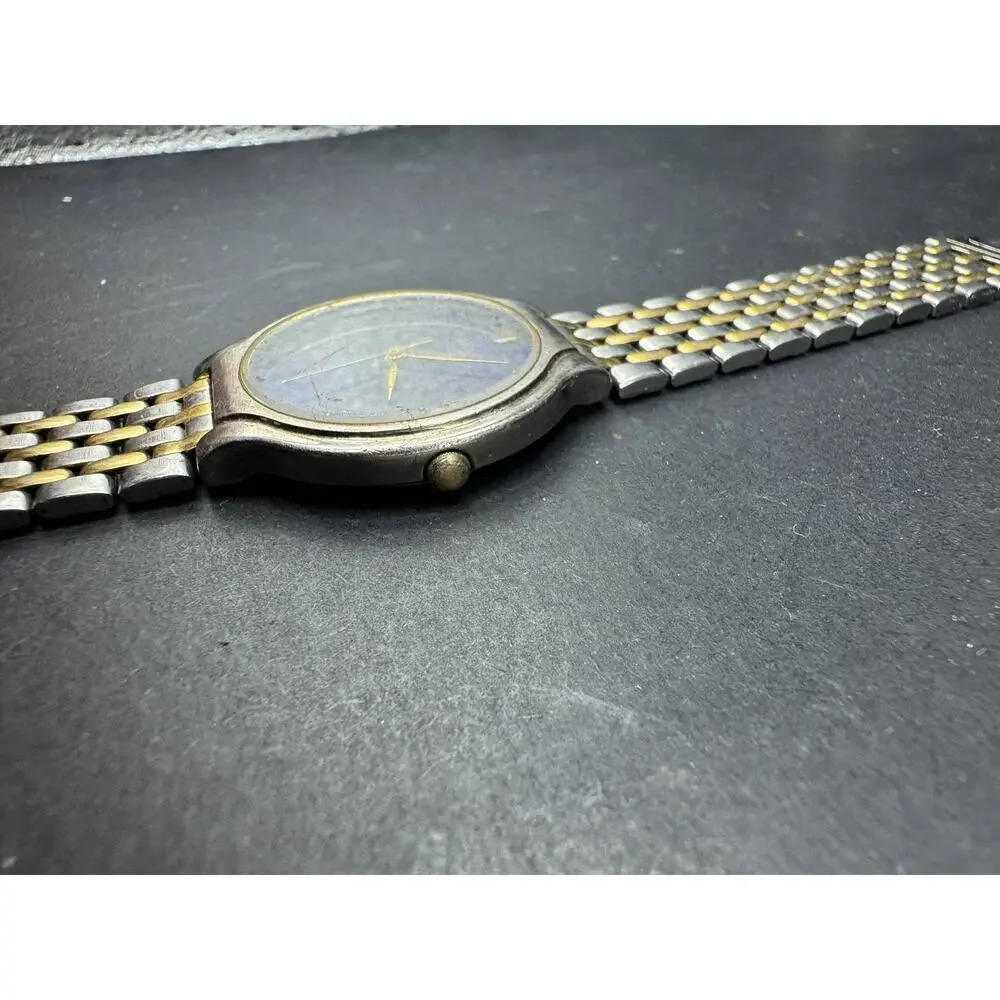 Seiko V701-1K29 Two Tone Quartz Wristwatch Blue Dial Silver Gold Bracelet